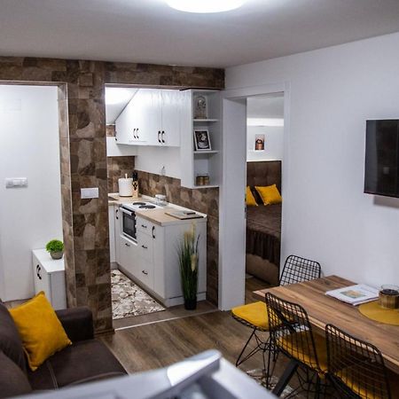 Smile Pirot Exterior foto