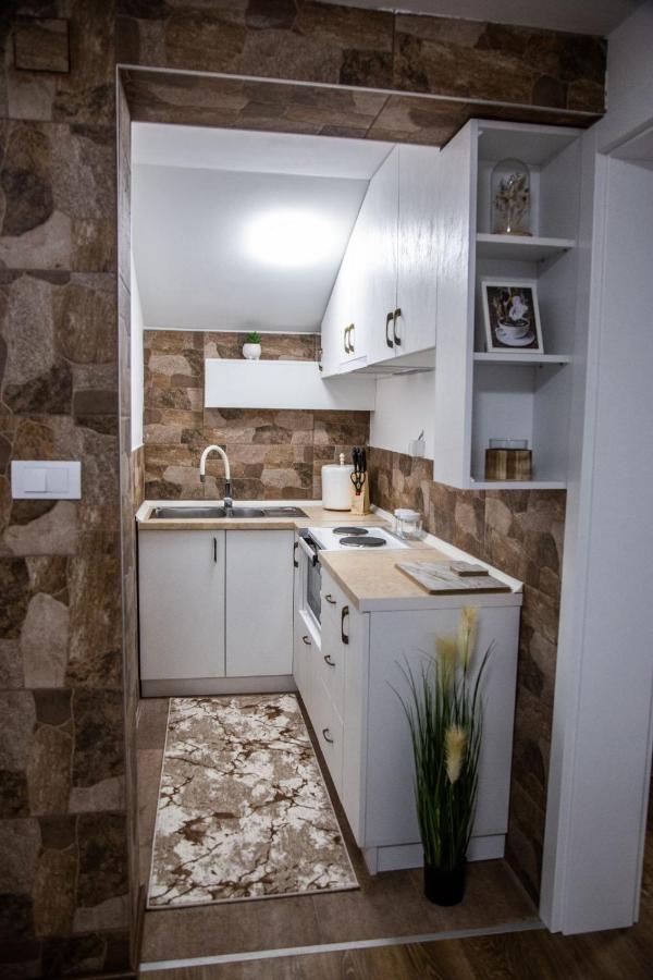 Smile Pirot Exterior foto