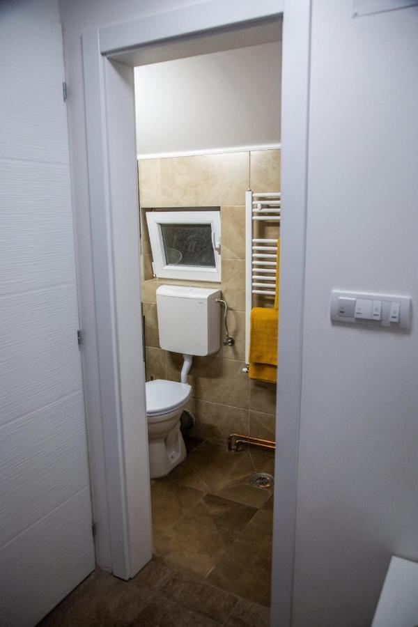 Smile Pirot Exterior foto
